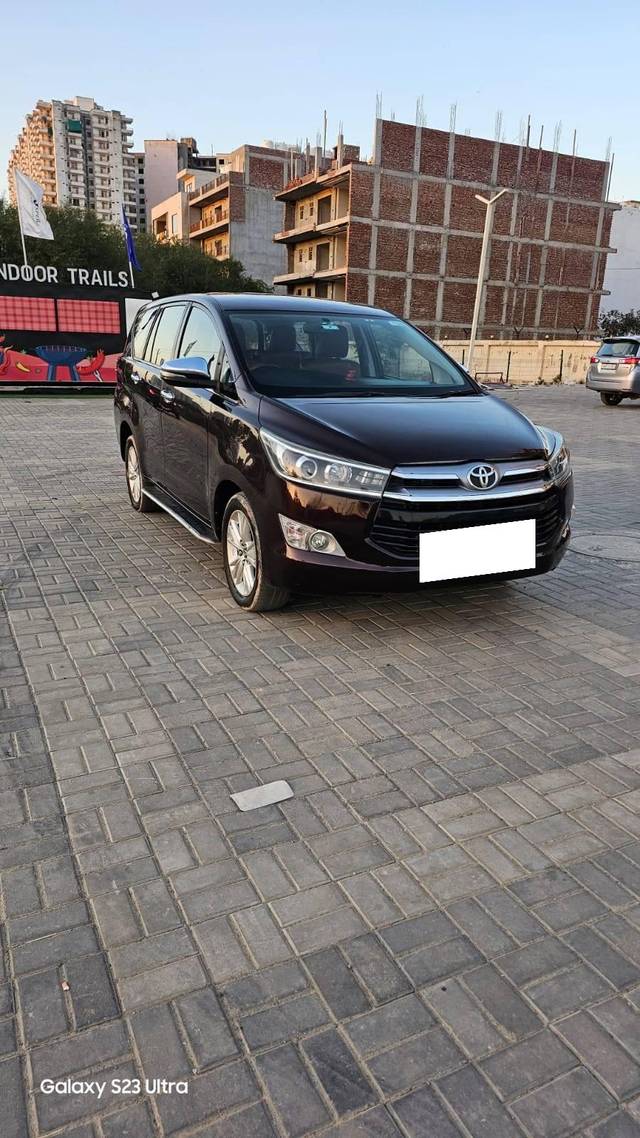 https://images10.gaadi.com/usedcar_image/4516737/original/processed_3fab51b1155fa4bfe848dd2c7bb95bf1.jpeg?imwidth=6400