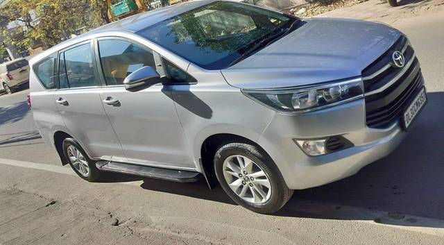 https://images10.gaadi.com/usedcar_image/4516746/original/processed_43f66ec259863790b0cb0d6c97ef4680.jpeg?imwidth=6402