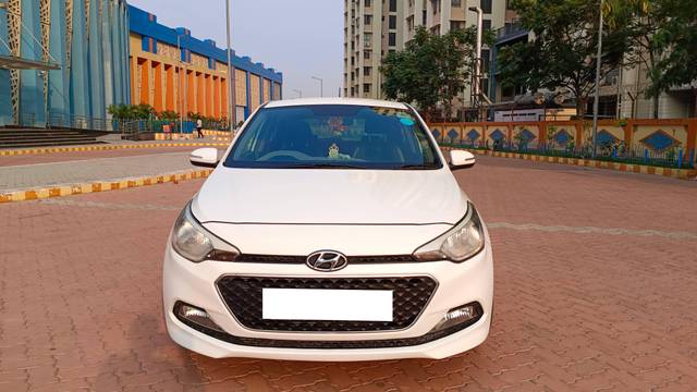 https://images10.gaadi.com/usedcar_image/4516749/original/processed_b5f71d32305dfb0f837d67c13bd02f4e.jpg?imwidth=6400