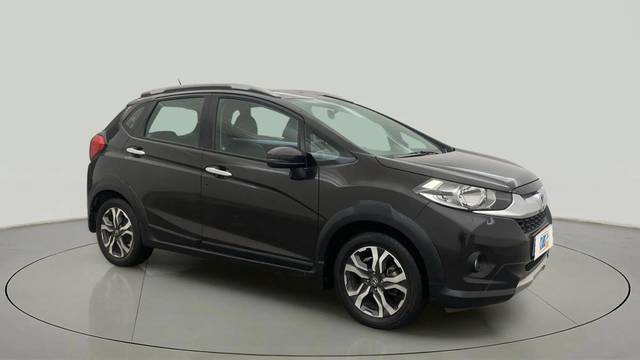 https://images10.gaadi.com/usedcar_image/4516752/original/d8fed578650727c5d6e5826283509db6.jpg?imwidth=6400
