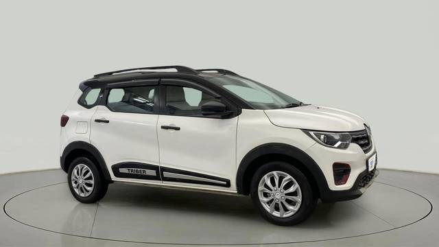 https://images10.gaadi.com/usedcar_image/4516781/original/c342282e4bfd2dda46345e506613bb98.jpg?imwidth=6400