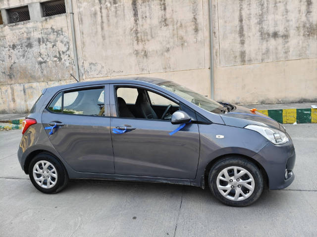 https://images10.gaadi.com/usedcar_image/4516782/original/90f173bbbb0c64ba24fc3dd14804c88f.png?imwidth=6401