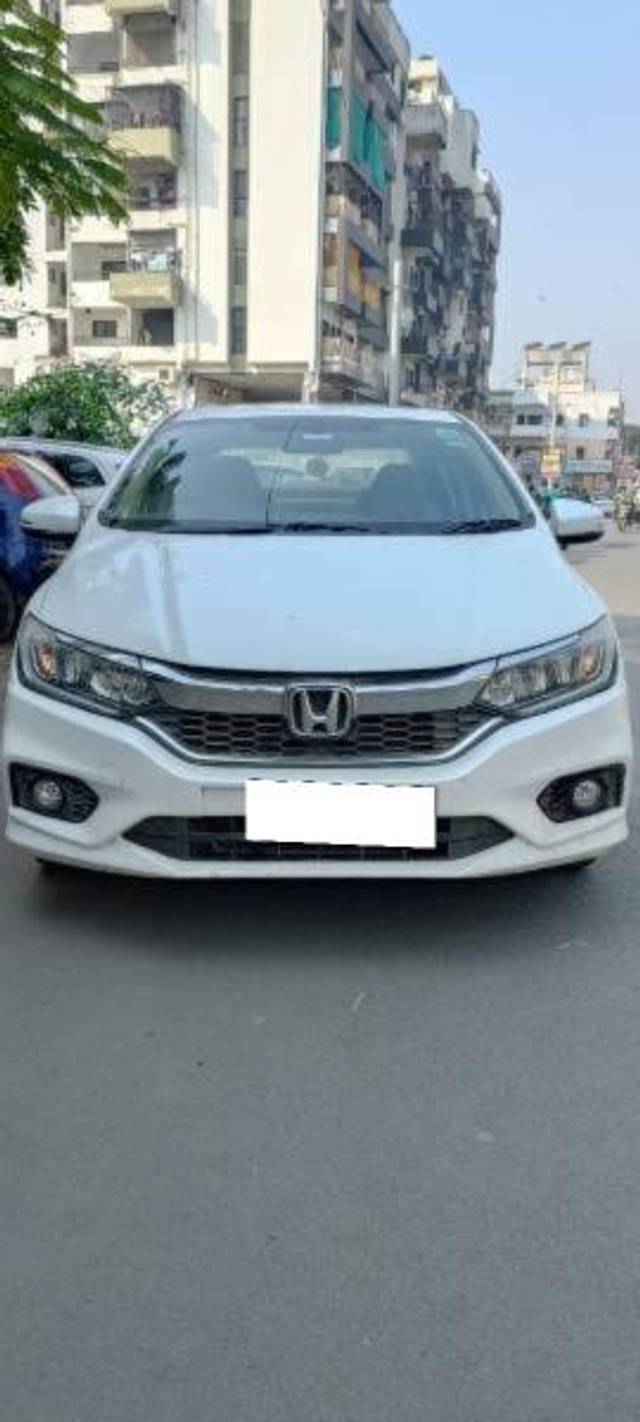 https://images10.gaadi.com/usedcar_image/4516792/original/processed_50802b79-da07-48f2-abbb-4173492f8a78.jpg?imwidth=6400