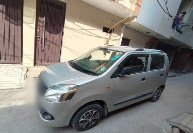 https://images10.gaadi.com/usedcar_image/4516793/original/c2e596d9-0e7f-451a-a526-8a2a5496f738.?imwidth=6400