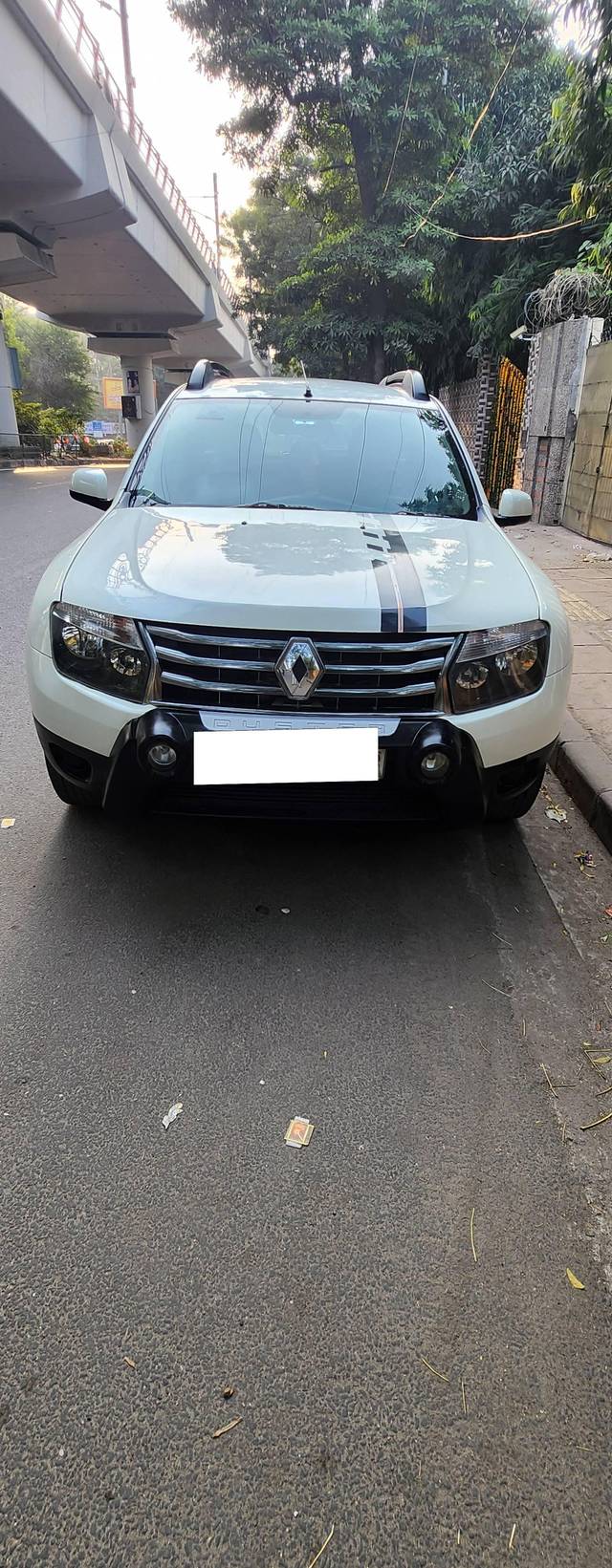 https://images10.gaadi.com/usedcar_image/4516808/original/processed_baaa3f2e9ab9e77c536efc1eacd106e5.jpg?imwidth=6401