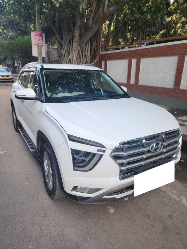 https://images10.gaadi.com/usedcar_image/4516812/original/processed_9bfb457d22de572f84f641d05b54f645.jpg?imwidth=6400