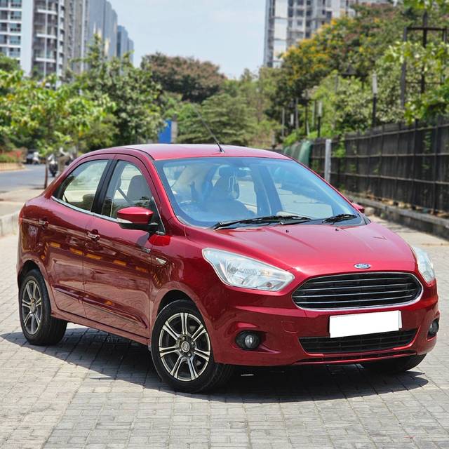 https://images10.gaadi.com/usedcar_image/4516813/original/processed_43592f5a5347c3b120f62bbf50f50c44.jpg?imwidth=6400