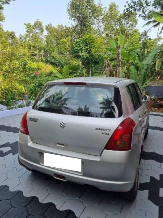 https://images10.gaadi.com/usedcar_image/4516818/original/processed_fe262123-09f5-47d6-94ff-25065c58d957.jpg?imwidth=6402