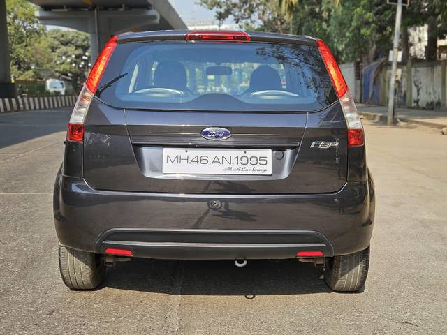 https://images10.gaadi.com/usedcar_image/4516821/original/processed_bf2d2c2d3a6f8024003eddfdc7658e6c.jpg?imwidth=6402