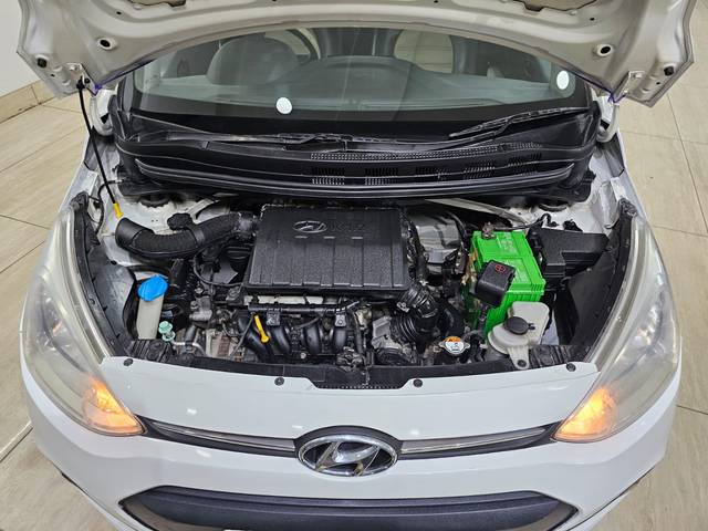 https://images10.gaadi.com/usedcar_image/4516836/original/17d373a3b00be80381a19f7512febc2a.jpg?imwidth=6402