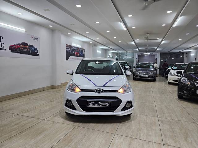 https://images10.gaadi.com/usedcar_image/4516836/original/b19fc813b9c6d00df57705293481f0fe.jpg?imwidth=6401