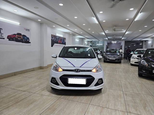 https://images10.gaadi.com/usedcar_image/4516836/original/processed_b19fc813b9c6d00df57705293481f0fe.jpg?imwidth=6400
