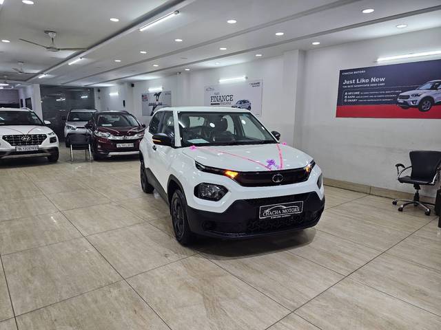 https://images10.gaadi.com/usedcar_image/4516838/original/39e3c261eb900d3b256e6f310834208d.jpg?imwidth=6400