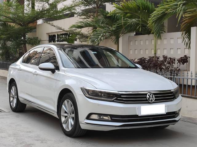 https://images10.gaadi.com/usedcar_image/4516845/original/processed_dbec41f2055a54759e35aa0a24c93786.jpg?imwidth=6400