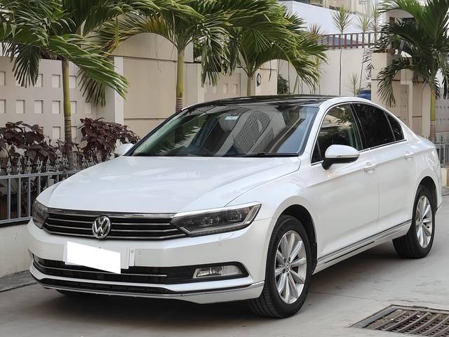 https://images10.gaadi.com/usedcar_image/4516845/original/processed_e87c0b8066349cad5daccd5baeb2fbf1.jpg?imwidth=6401