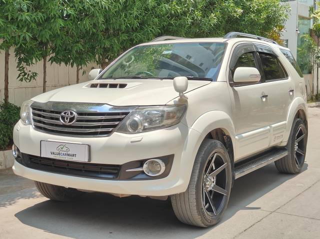 https://images10.gaadi.com/usedcar_image/4516904/original/d0426866c8fd88573a9fb2c5876b5b62.jpg?imwidth=6402