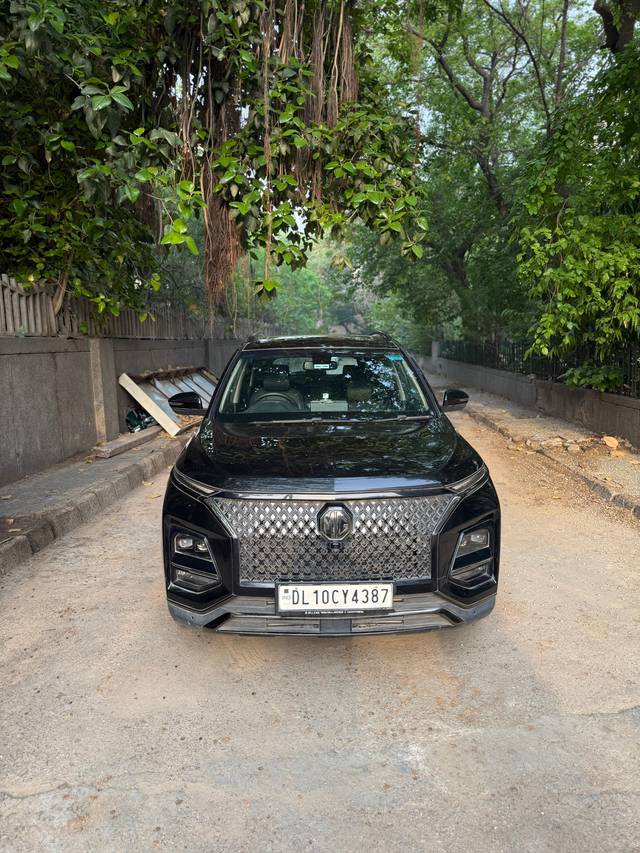 https://images10.gaadi.com/usedcar_image/4516905/original/267cf2b8097ee4f016146f800f7dd247.jpg?imwidth=6400