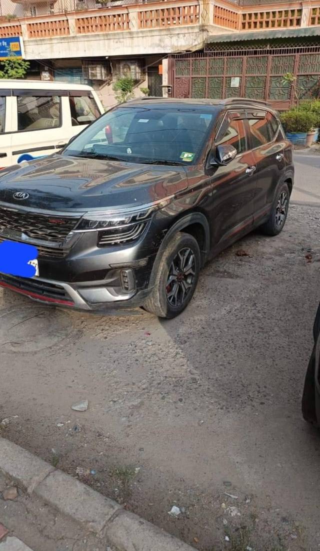https://images10.gaadi.com/usedcar_image/4516908/original/processed_5fef43ca21964bd1a12de964061cdf4d.jpg?imwidth=6400