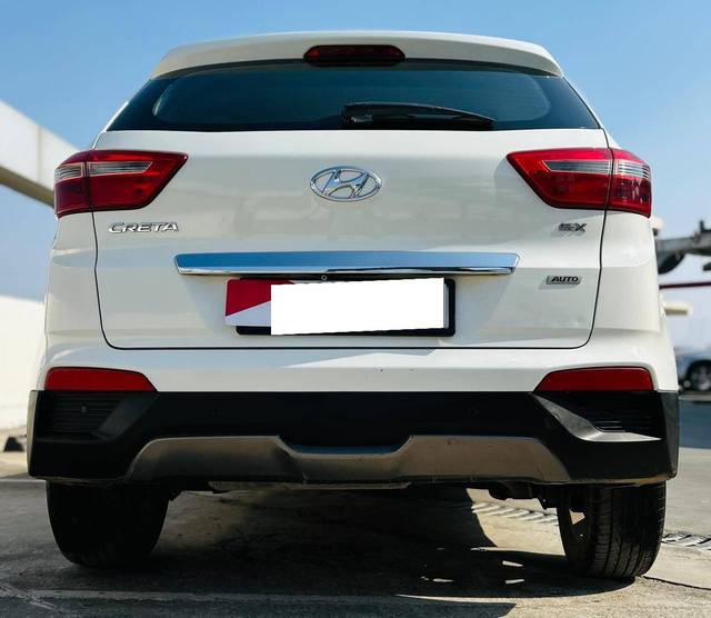 https://images10.gaadi.com/usedcar_image/4516921/original/processed_7e0fbfd56181689ea4eba55e893533b9.jpeg?imwidth=6402