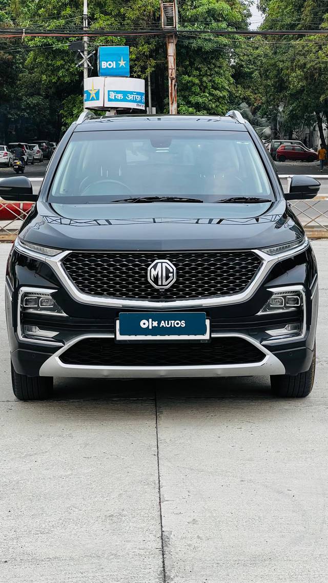 https://images10.gaadi.com/usedcar_image/4516944/original/1dac29b1a4dd733ca2081000eec5820c.jpg?imwidth=6401