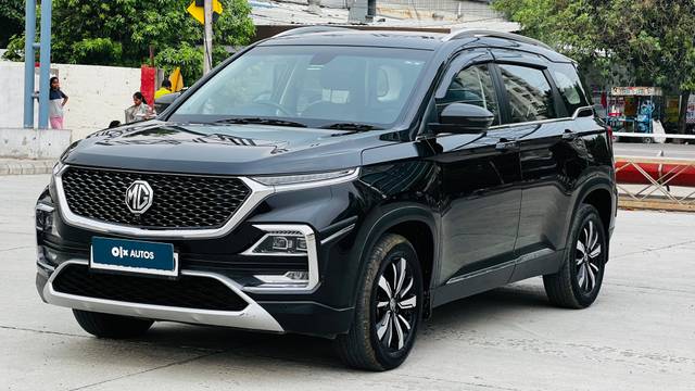 https://images10.gaadi.com/usedcar_image/4516944/original/57af269ee3694de6d9722f44fbb15471.jpg?imwidth=6402