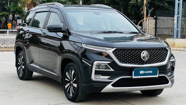 https://images10.gaadi.com/usedcar_image/4516944/original/a1eff89487b47561eb7cbdc4e3bbd2fd.jpg?imwidth=6400