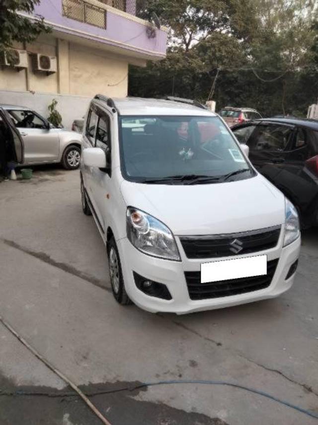 https://images10.gaadi.com/usedcar_image/4516947/original/processed_474f311e-2c92-4bfe-97af-6e378c3415ff.jpg?imwidth=6400