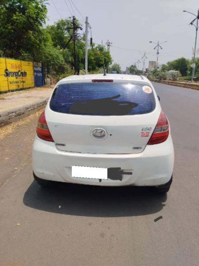 https://images10.gaadi.com/usedcar_image/4516948/original/processed_6de7be31-e51e-4377-8269-15f7a5cee35a.jpg?imwidth=6401