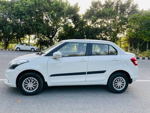 https://images10.gaadi.com/usedcar_image/4516951/original/9778fdfae121ff9f464b35ed30ace6c5.jpg?imwidth=6401