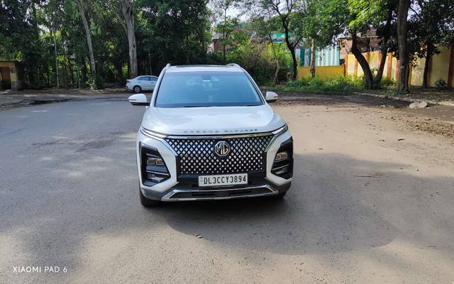 https://images10.gaadi.com/usedcar_image/4516954/original/6f2740eb6730d56351701dc76e119aaa.jpg?imwidth=6401