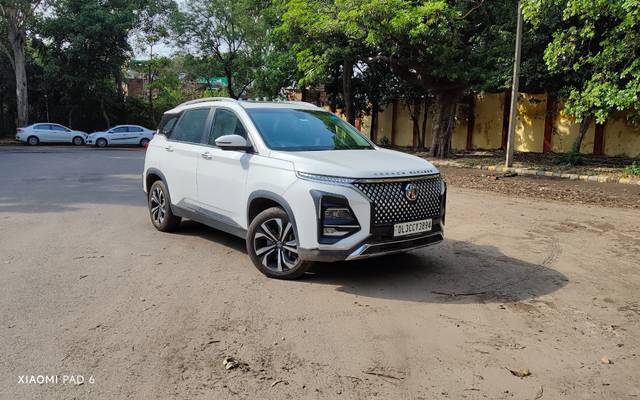 https://images10.gaadi.com/usedcar_image/4516954/original/ad855b1fe4957ff7a5ca28fa67273dd3.jpg?imwidth=6400