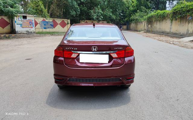 https://images10.gaadi.com/usedcar_image/4516956/original/processed_bc858e3e4f18aac60d7cc94d302f0f89.jpg?imwidth=6402
