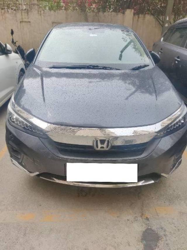 https://images10.gaadi.com/usedcar_image/4516967/original/processed_38513fac-3393-4ce8-996a-62b7615ffa57.jpg?imwidth=6400