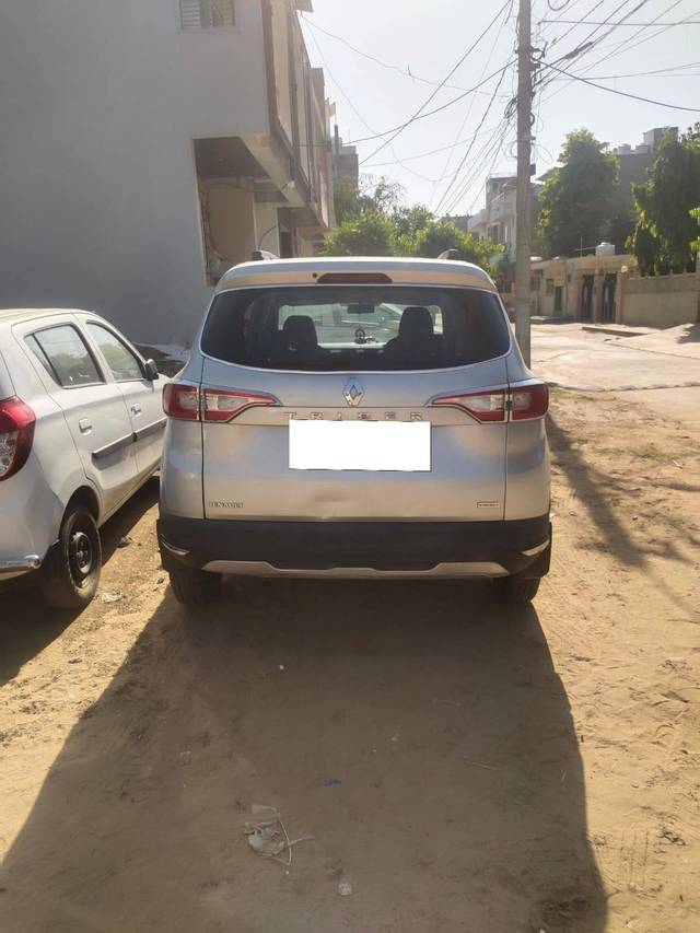 https://images10.gaadi.com/usedcar_image/4516992/original/processed_c7d8938d-17c1-43b3-ab5e-f5c7e8bda8eb.jpg?imwidth=6401