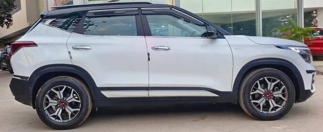 https://images10.gaadi.com/usedcar_image/4517003/original/processed_9e1ca9b114d64d7b815ecc669ada8c45.jpg?imwidth=6401