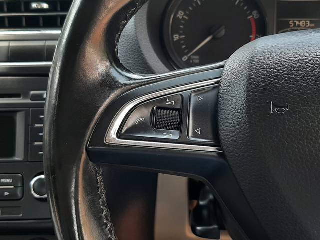 https://images10.gaadi.com/usedcar_image/4517008/original/707f1a5f2cf3de7cd9c4e0829f35046f.jpg?imwidth=6402