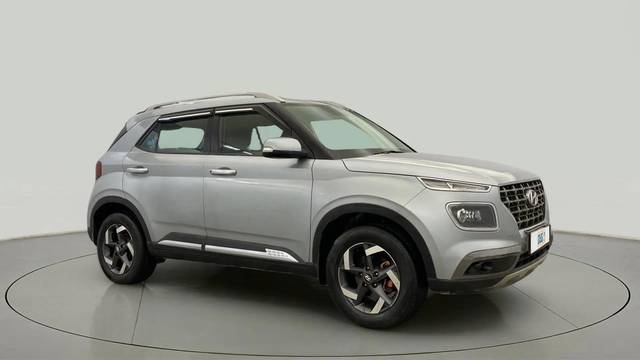 https://images10.gaadi.com/usedcar_image/4517015/original/9576644a04d5b348edd77b0cffde1aa5.jpg?imwidth=6400