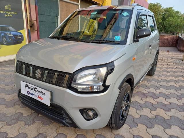 https://images10.gaadi.com/usedcar_image/4517024/original/b5f14c7485c978eabc5663a373f29bb4.jpg?imwidth=6401