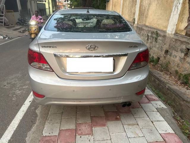 https://images10.gaadi.com/usedcar_image/4517034/original/processed_7b11171c-51ed-4a13-85c7-ba0e9a1fe724.jpg?imwidth=6401