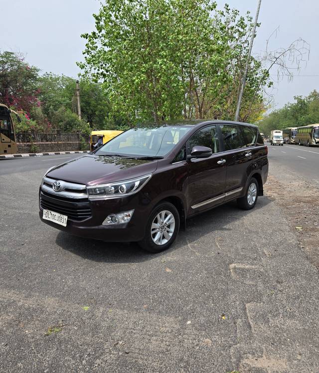 https://images10.gaadi.com/usedcar_image/4517045/original/4f01e2c12c56d453ae08cb2af1c13fbd.jpg?imwidth=6400