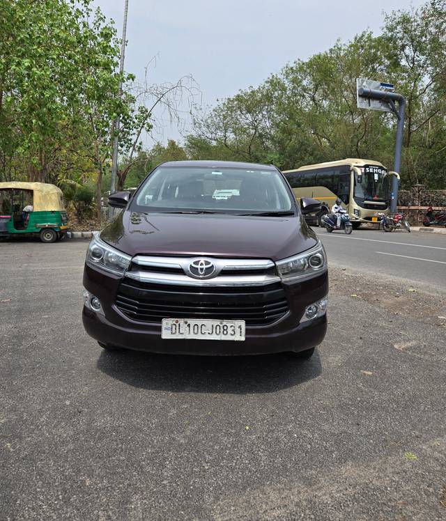 https://images10.gaadi.com/usedcar_image/4517045/original/c4db06eceed8675ae473bc550691a0dc.jpg?imwidth=6401