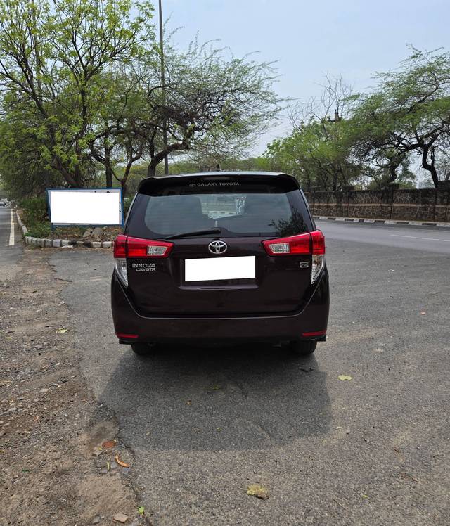 https://images10.gaadi.com/usedcar_image/4517045/original/processed_cb9d1abf6c1098be5830c74e6d374d34.jpg?imwidth=6402