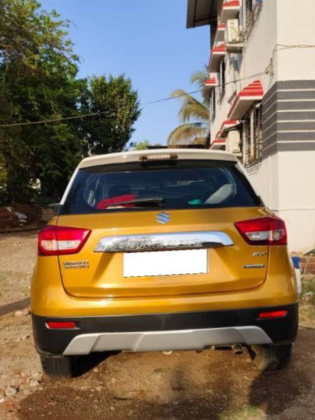 https://images10.gaadi.com/usedcar_image/4517057/original/processed_0f53290d-01f8-42ab-bc8a-cedc19109ad9.jpg?imwidth=6402