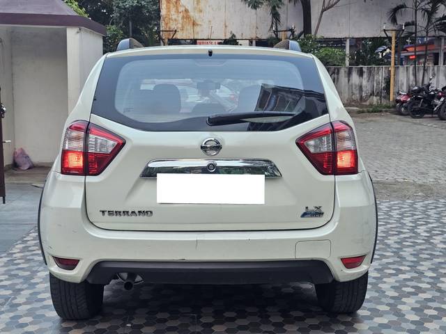 https://images10.gaadi.com/usedcar_image/4517105/original/processed_251c01b837f1ef2e8df05108f5a30d26.jpg?imwidth=6402