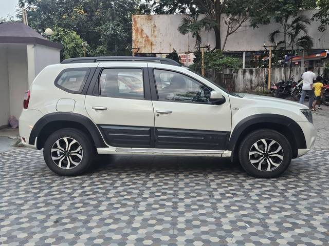 https://images10.gaadi.com/usedcar_image/4517105/original/processed_74c609dcf17803db03595b0b818c5b42.jpg?imwidth=6401