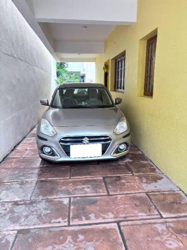 https://images10.gaadi.com/usedcar_image/4517129/original/processed_648bea1a-7b32-4737-b2ab-059535cef77e.jpeg?imwidth=6400