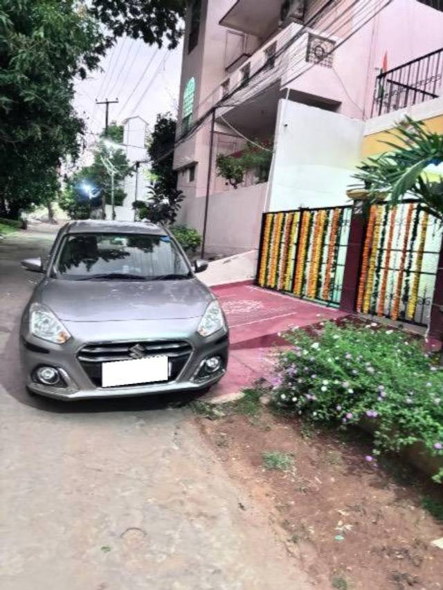 https://images10.gaadi.com/usedcar_image/4517129/original/processed_83bcdd1b-6620-4205-8dff-90fce9e368cf.jpeg?imwidth=6402