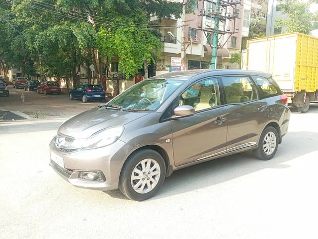 https://images10.gaadi.com/usedcar_image/4517130/original/e2a51fe1d2a5563b58f621f6a9b8559d.jpg?imwidth=6401
