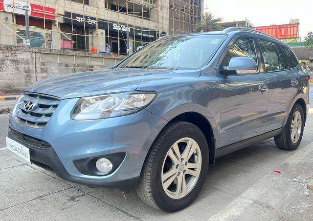 https://images10.gaadi.com/usedcar_image/4517135/original/f6b3a0efa2d1663d2ef05f32d44d569f.jpg?imwidth=6401