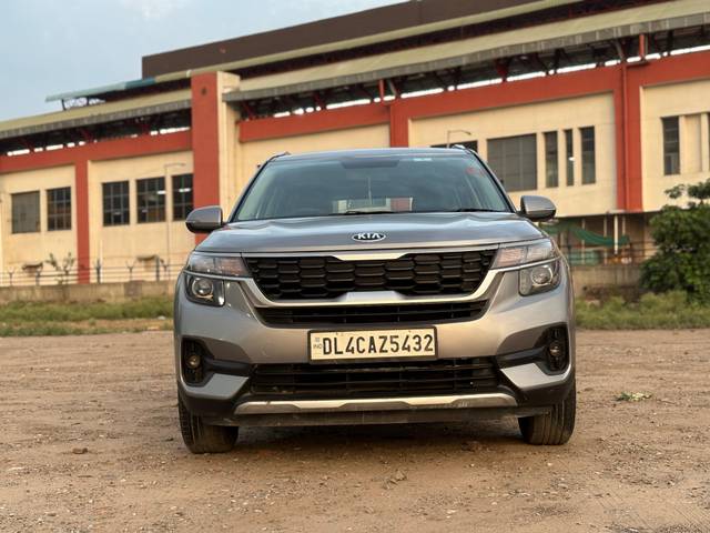 https://images10.gaadi.com/usedcar_image/4517140/original/750519f7c059360ac3f34ecb795504a6.jpg?imwidth=6402